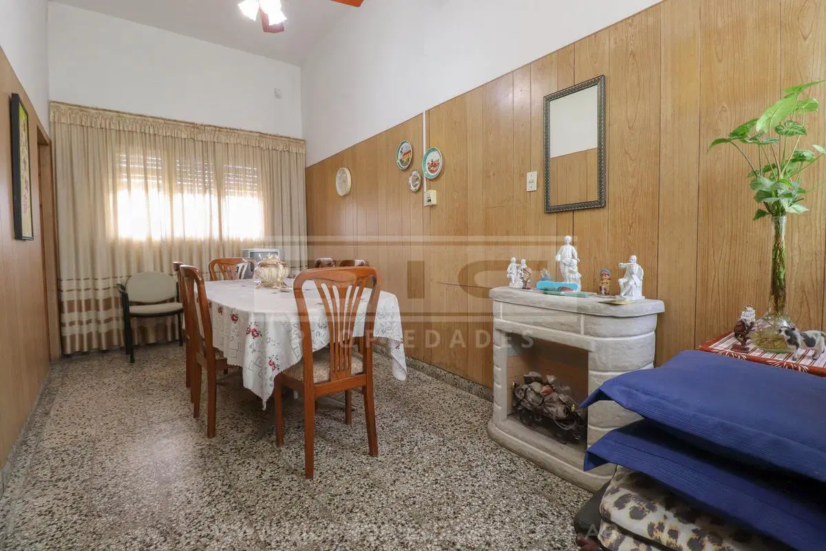 Casa 4 dormitorios Venta - Villa Adelina 2