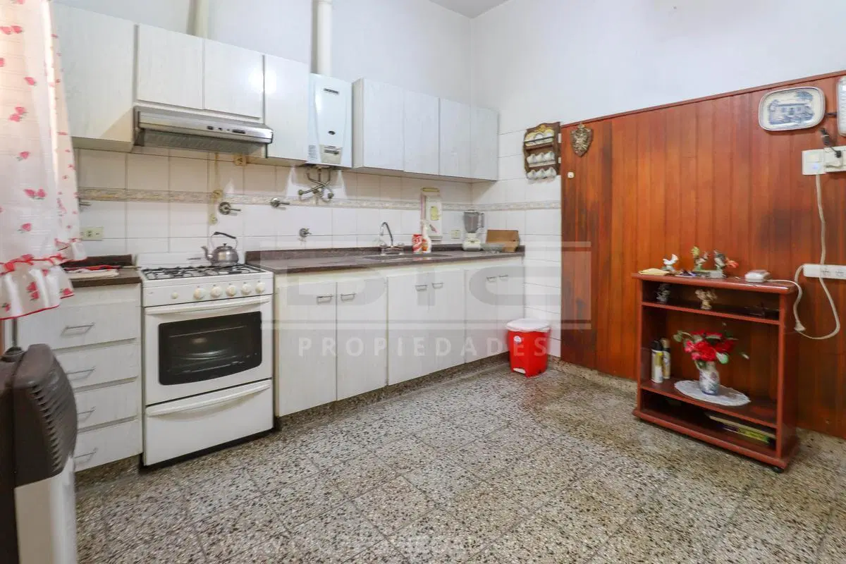 Casa 4 dormitorios Venta - Villa Adelina 5
