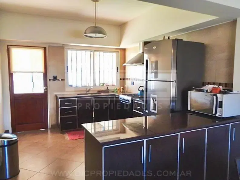 Chalet 3 dormitorios Venta - Villa Adelina 3