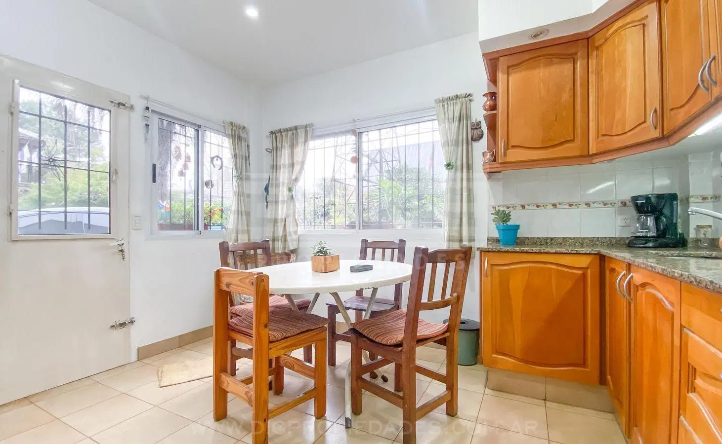 Casa 8 dormitorios Venta - Villa Adelina 5