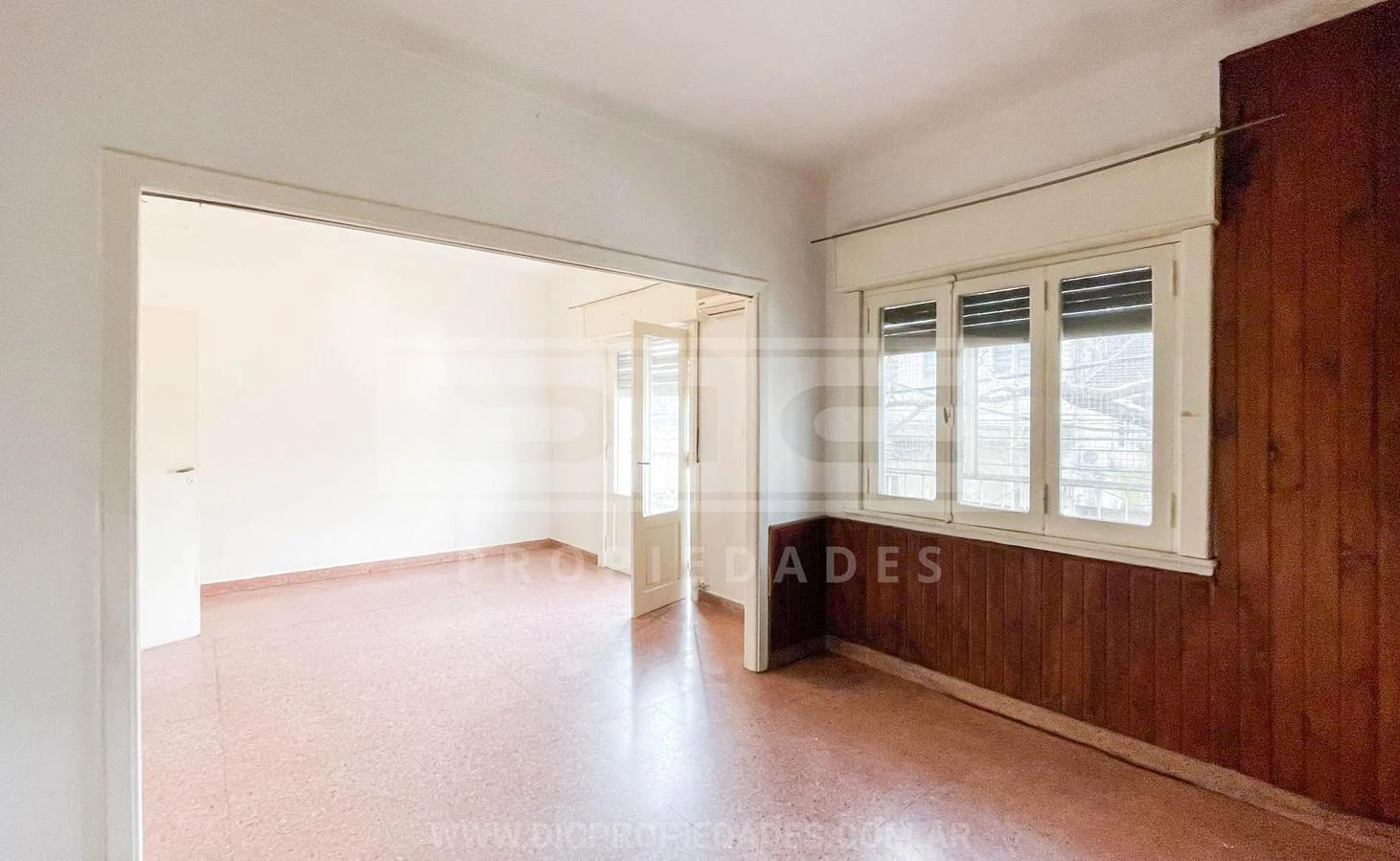 Casa 4 ambientes con local Venta - Villa Adelina
