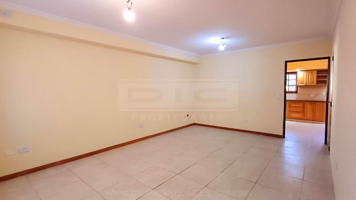 Foto de Casa 3 dormitorios Venta - Carapachay, imagen 2