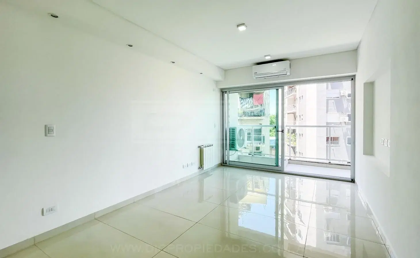 Departamento 3 ambientes Venta - Olivos-Vias/Maipu 2