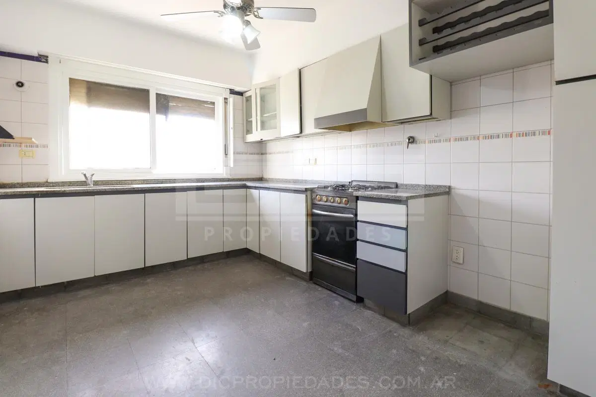 Casa 2 dormitorios Venta - Olivos 5