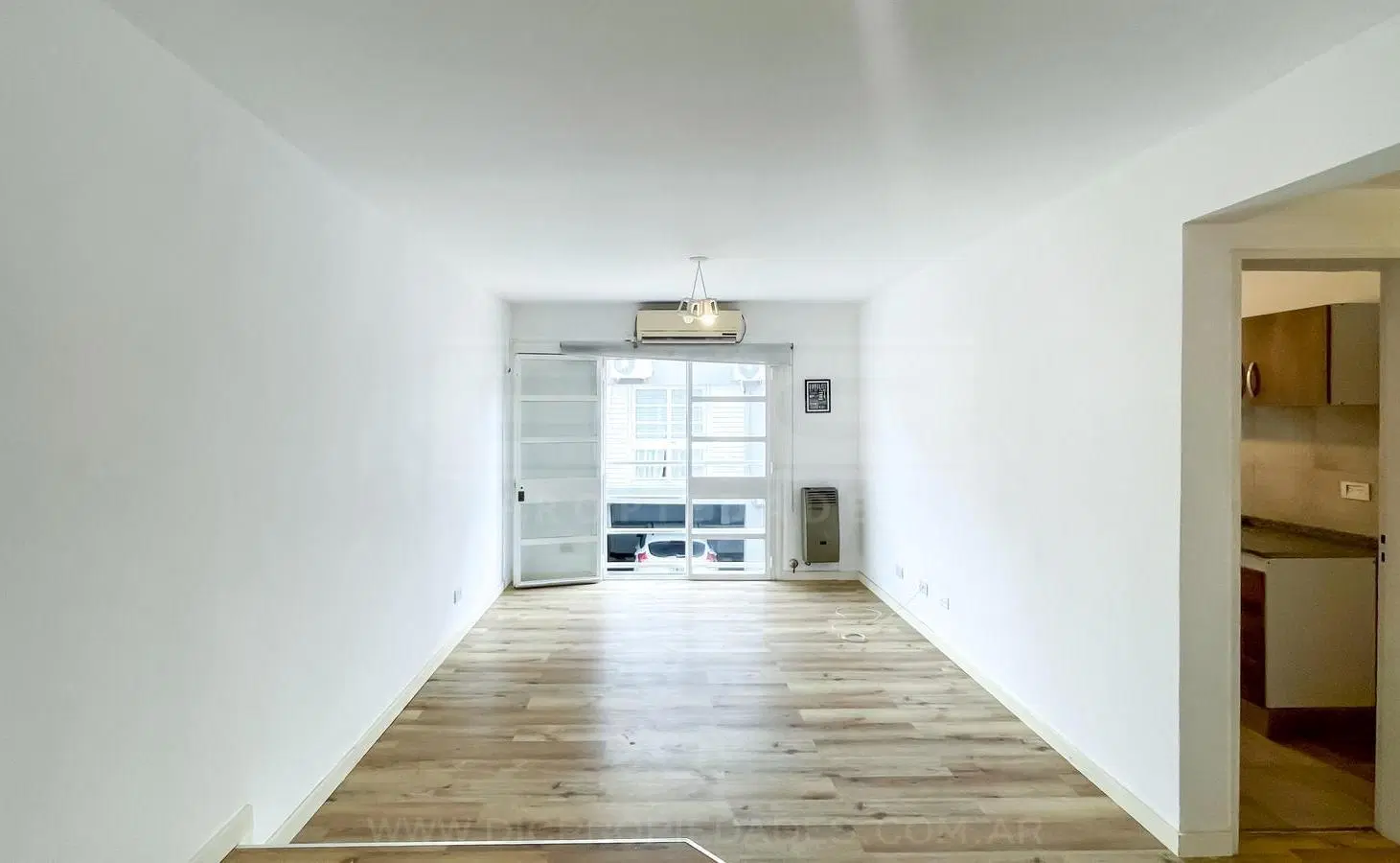 Departamento 2 ambientes Alquiler - S.Isi.-Vias/Rolon 3