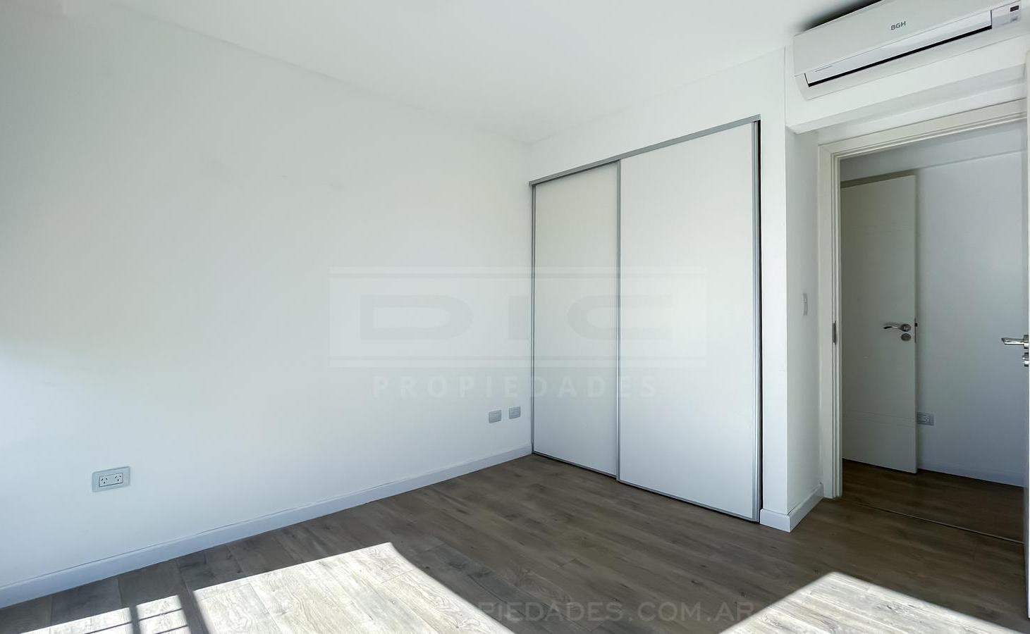 Foto de Departamento 4 ambientes Venta - San Isidro, imagen 4
