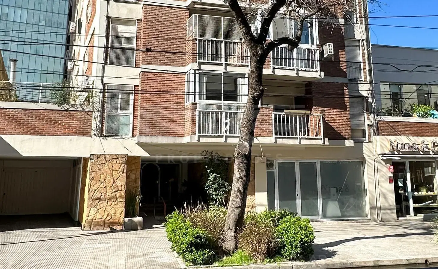 Cochera Venta - Olivos-Vias/Rio 4