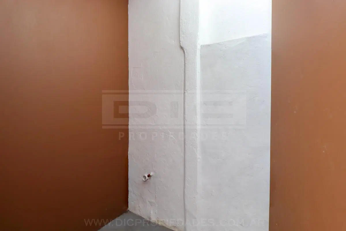 Local sobre av maipu zona comercial 36 m2 - Alquiler - Olivos 3