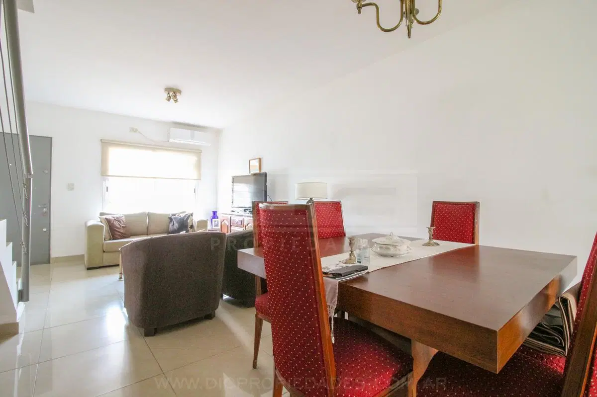 Duplex 3 dormitorios Alquiler - Olivos 2
