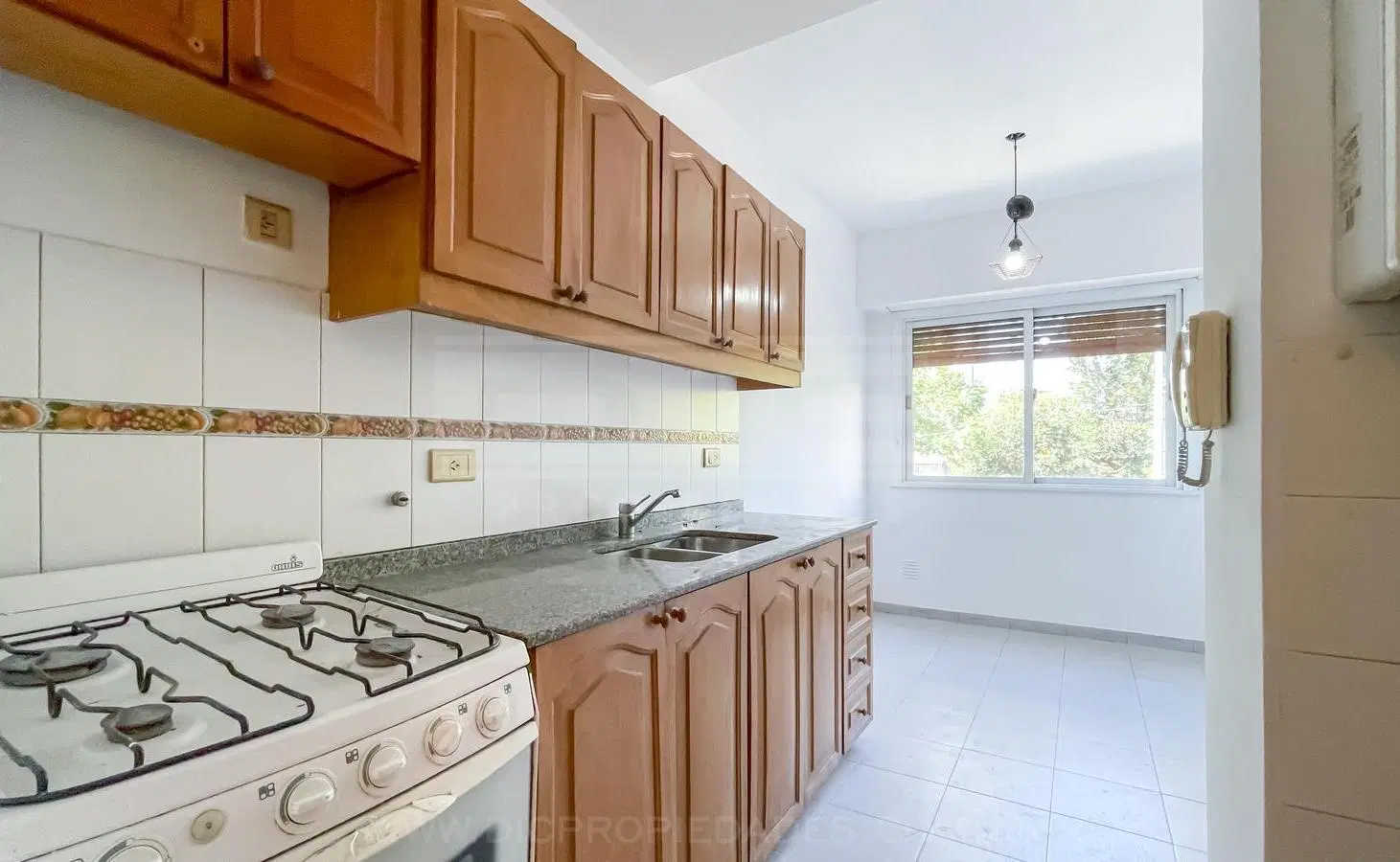 Departamento 2 ambientes Alquiler - Olivos-Vias/Maipu 2