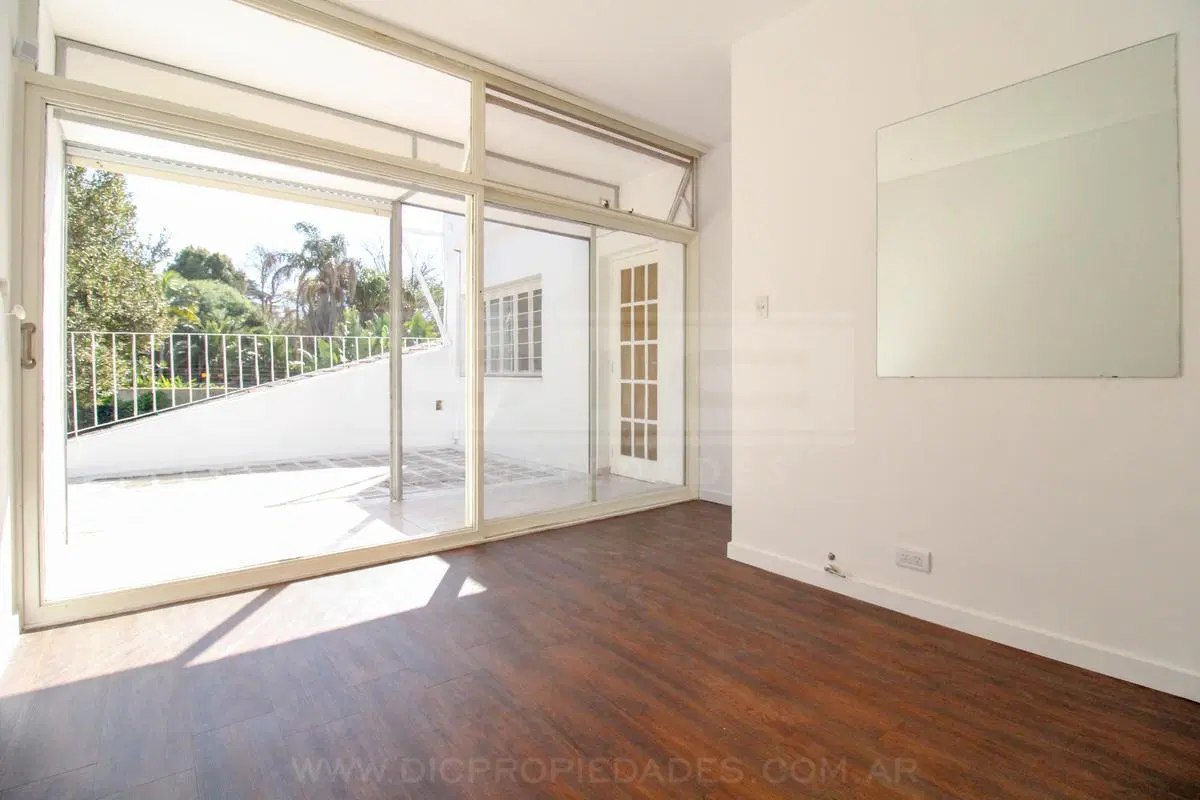 Excelente duplex 5 ambientes - alquiler - Olivos 3