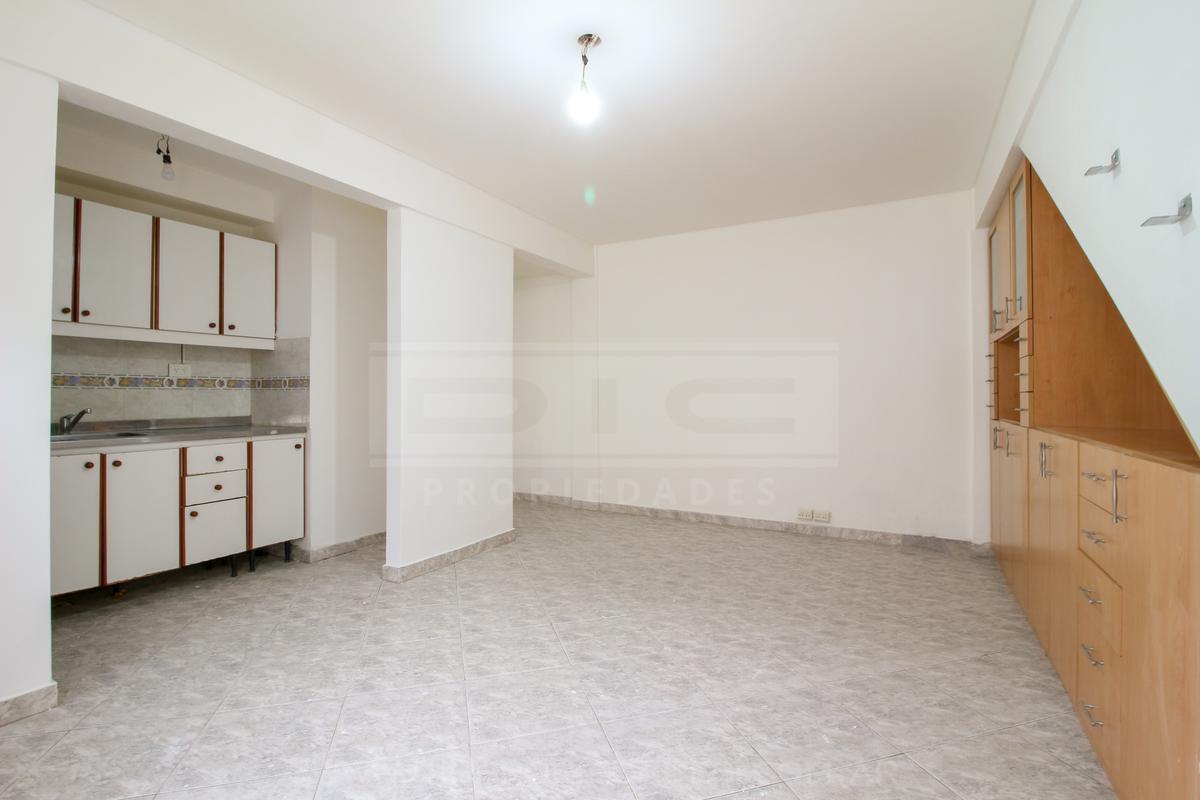 Foto de PH 1 dormitorio Alquiler - Florida Belgrano-Oeste, imagen 1