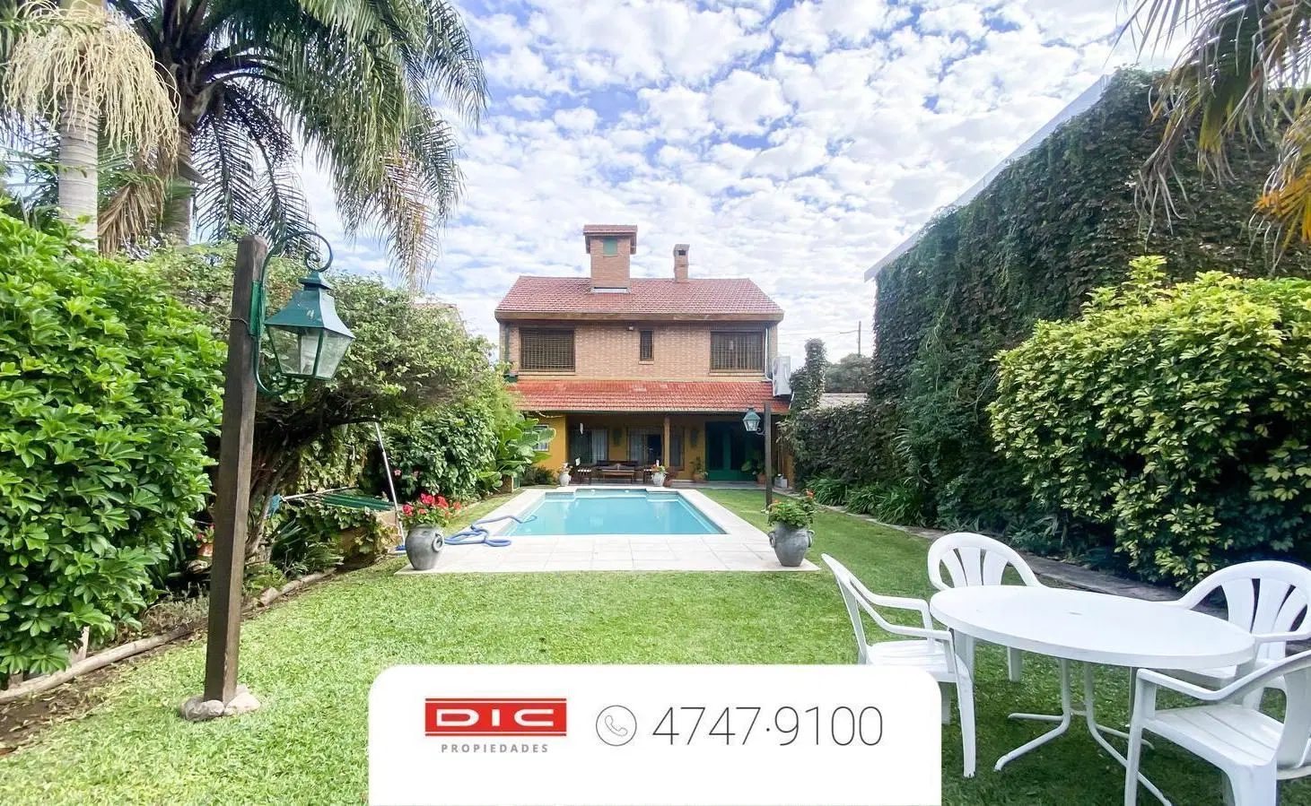 Casa 4 dormitorios Venta - Beccar 2