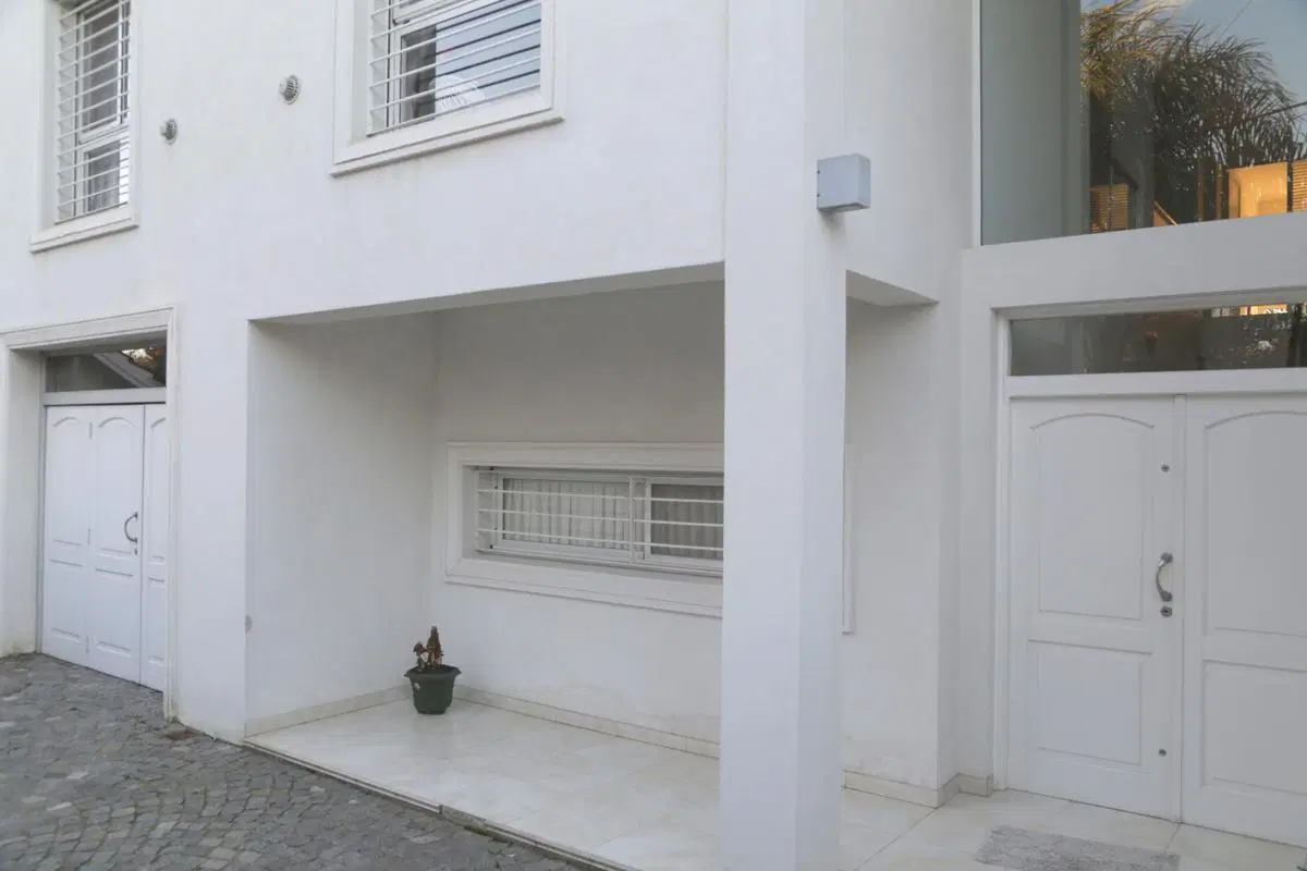 Chalet de 4 ambientes sobre lote de 450m2 en Las Lomas de San Isidro 2