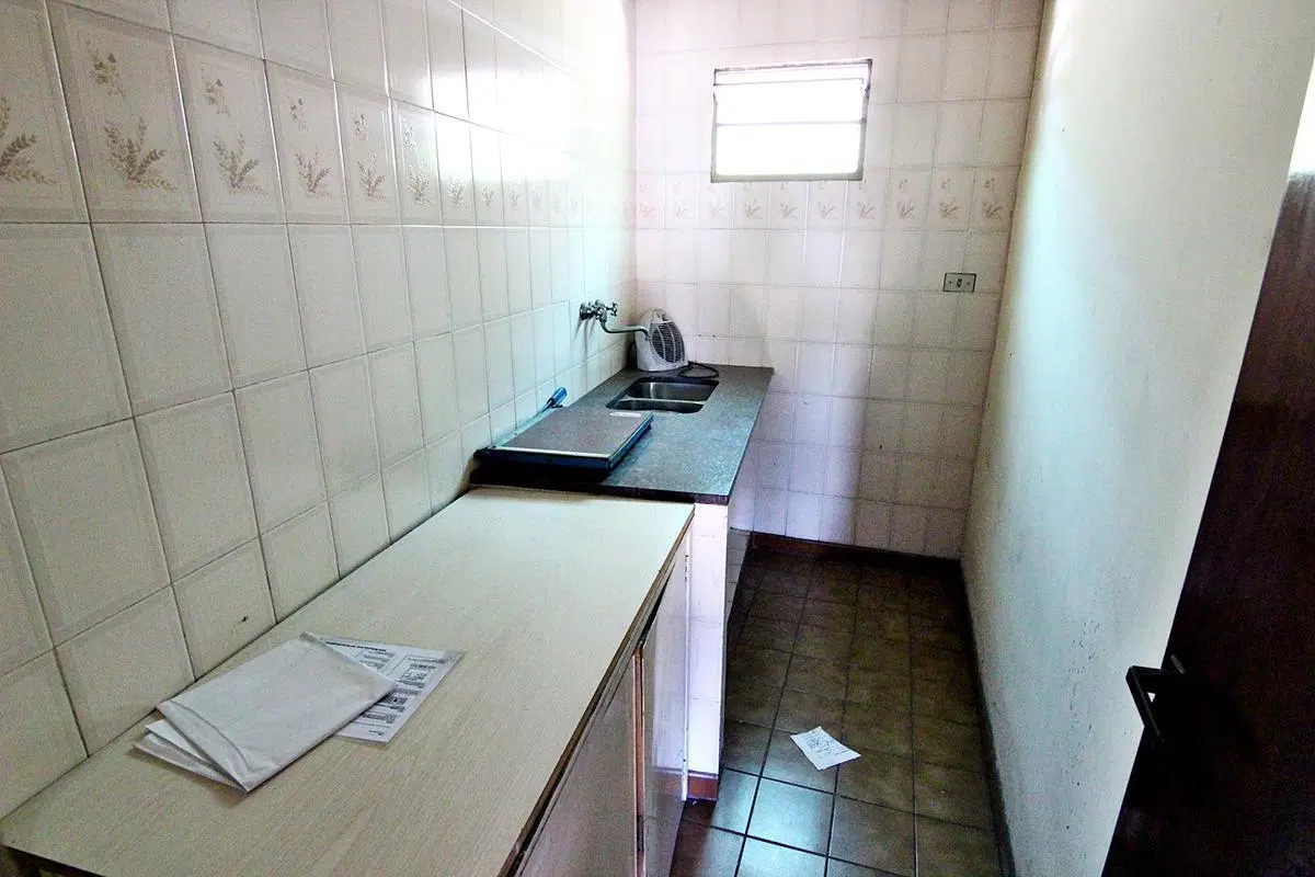 Excelente local en excelente esquina comercial de San Fernando sobre lote de 219m2. Ideal inversor. 2