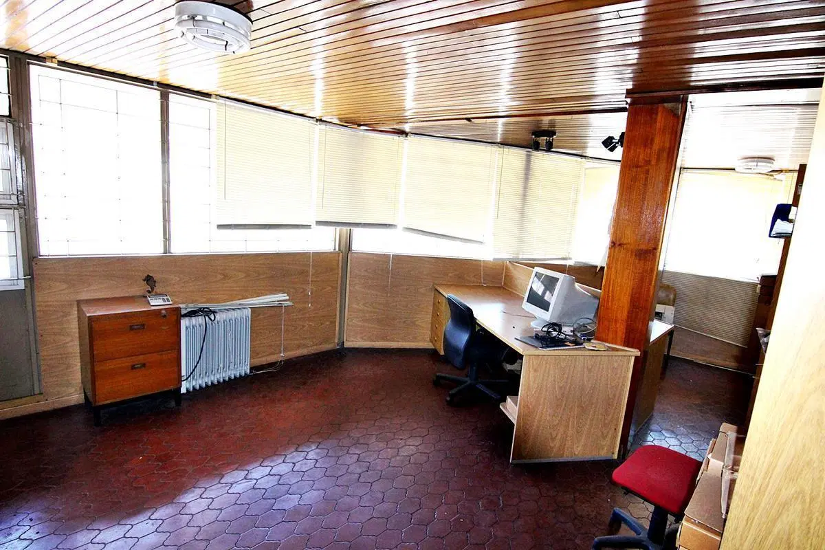 Excelente local en excelente esquina comercial de San Fernando sobre lote de 219m2. Ideal inversor. 3