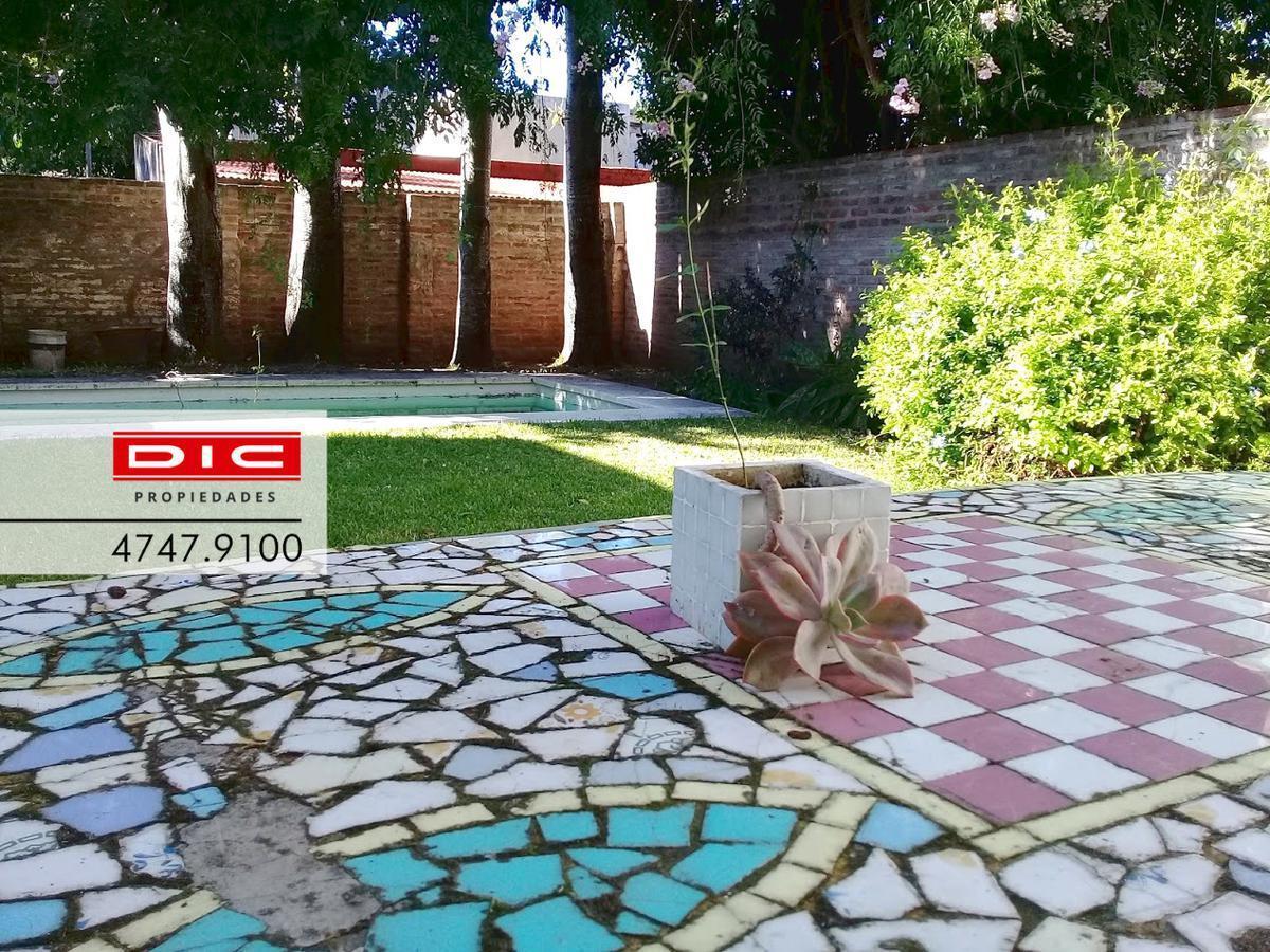 Foto de CASA DE 3 AMB C/ENTRADA DE AUTO Y HERMOSO JARDIN CON PISCINA, imagen 1