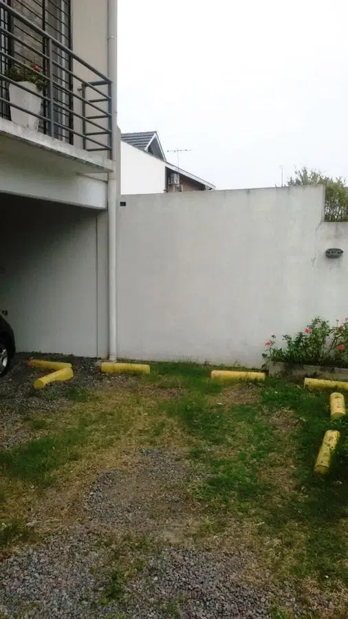 Cochera fija descubierta en San Isidro 2