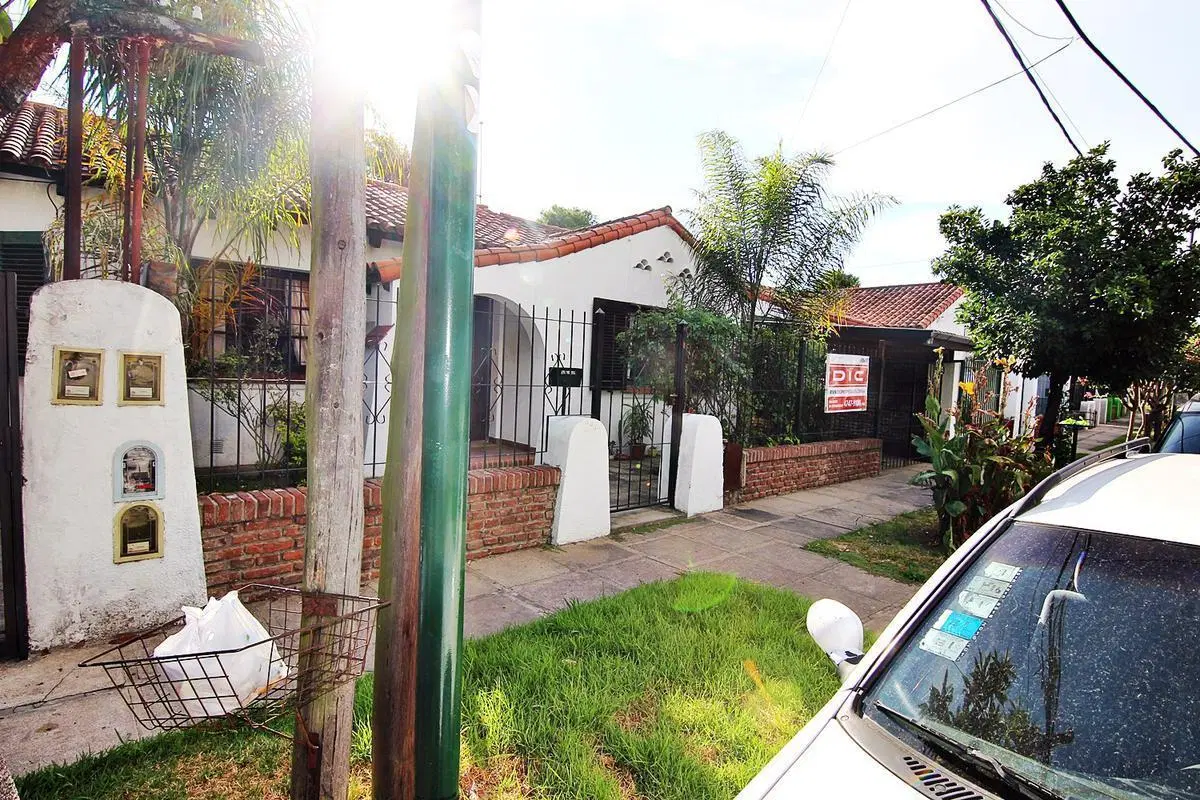 Chalet 4 ambientes venta -San Isidro 8