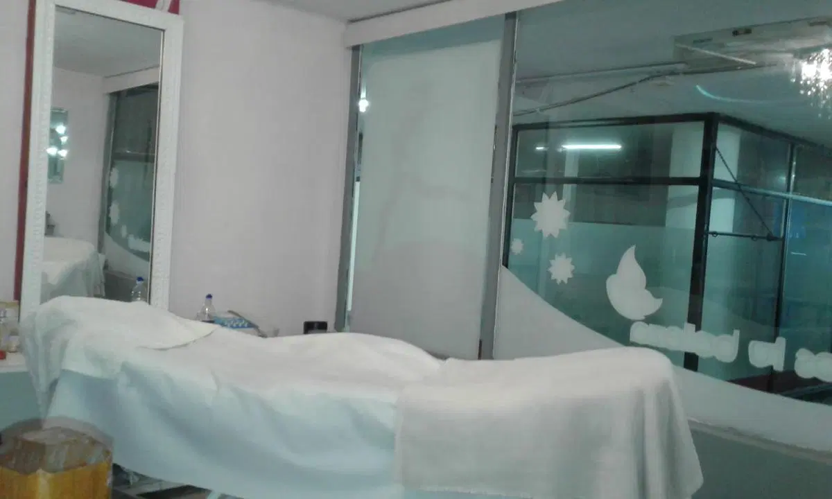 Excelente local y fondo de comercio en San Isidro 6