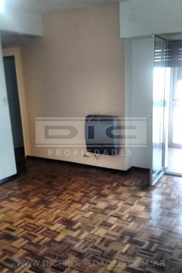 Foto de Depto de dos amb muy luminoso c/ascensor - VENTA URGENTE CON RENTA, imagen 1
