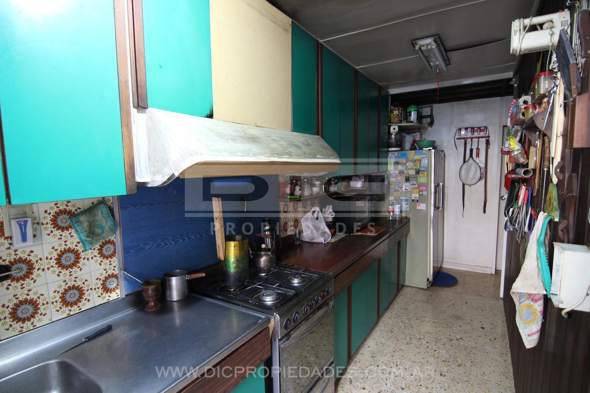 Foto de Chalet de 3 amb c/garage pasante y galpón c/depósito, imagen 4