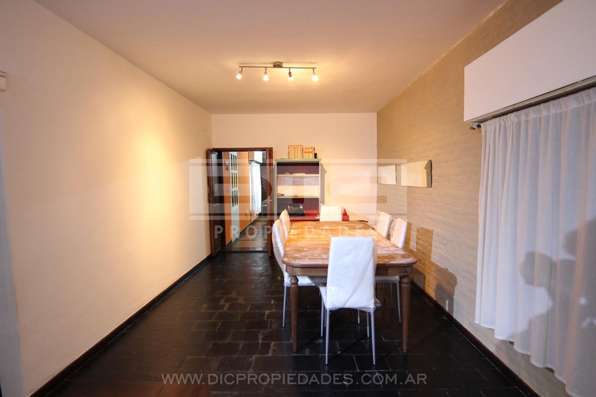 Foto de Casa de 3 amb c/cochera pasante, quincho y patio c/parrilla, imagen 1
