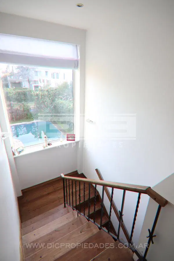 Excelente casa de 6 amb c/piscina y quincho c/cerramiento en La Horqueta 2