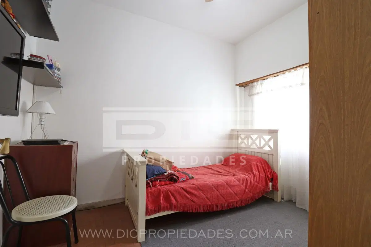 casa de 4 ambientes a 6 cuadras de av centenario, victoria 2