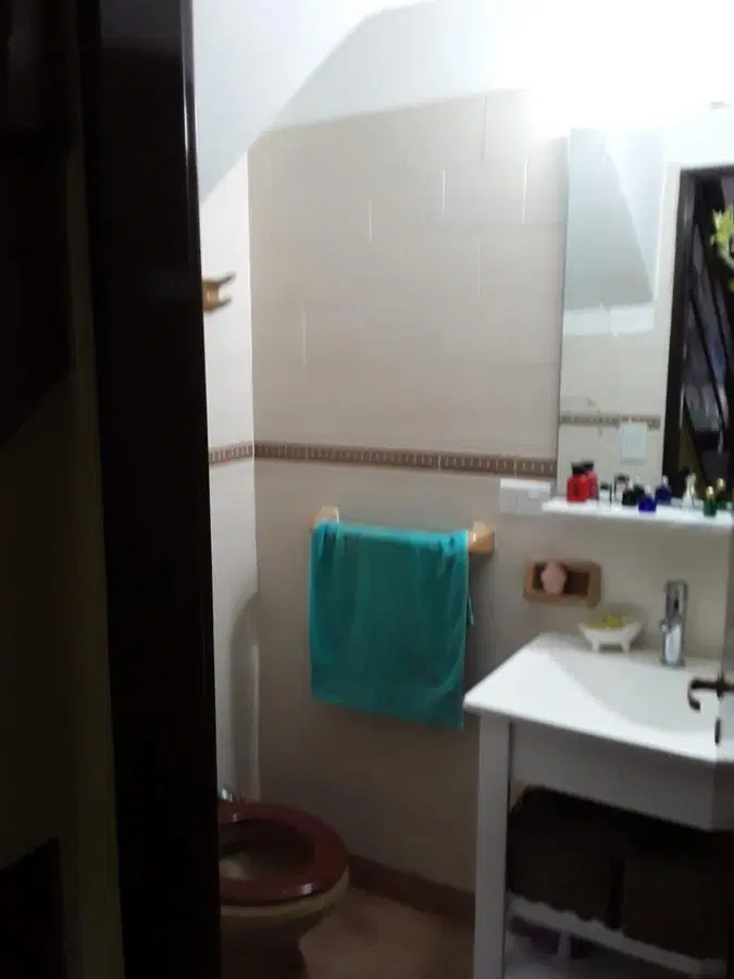 triplex de 4 ambientes con cochera y parrilla. Amoblado, cerca a ctro comercial y playa - PINAMAR 4