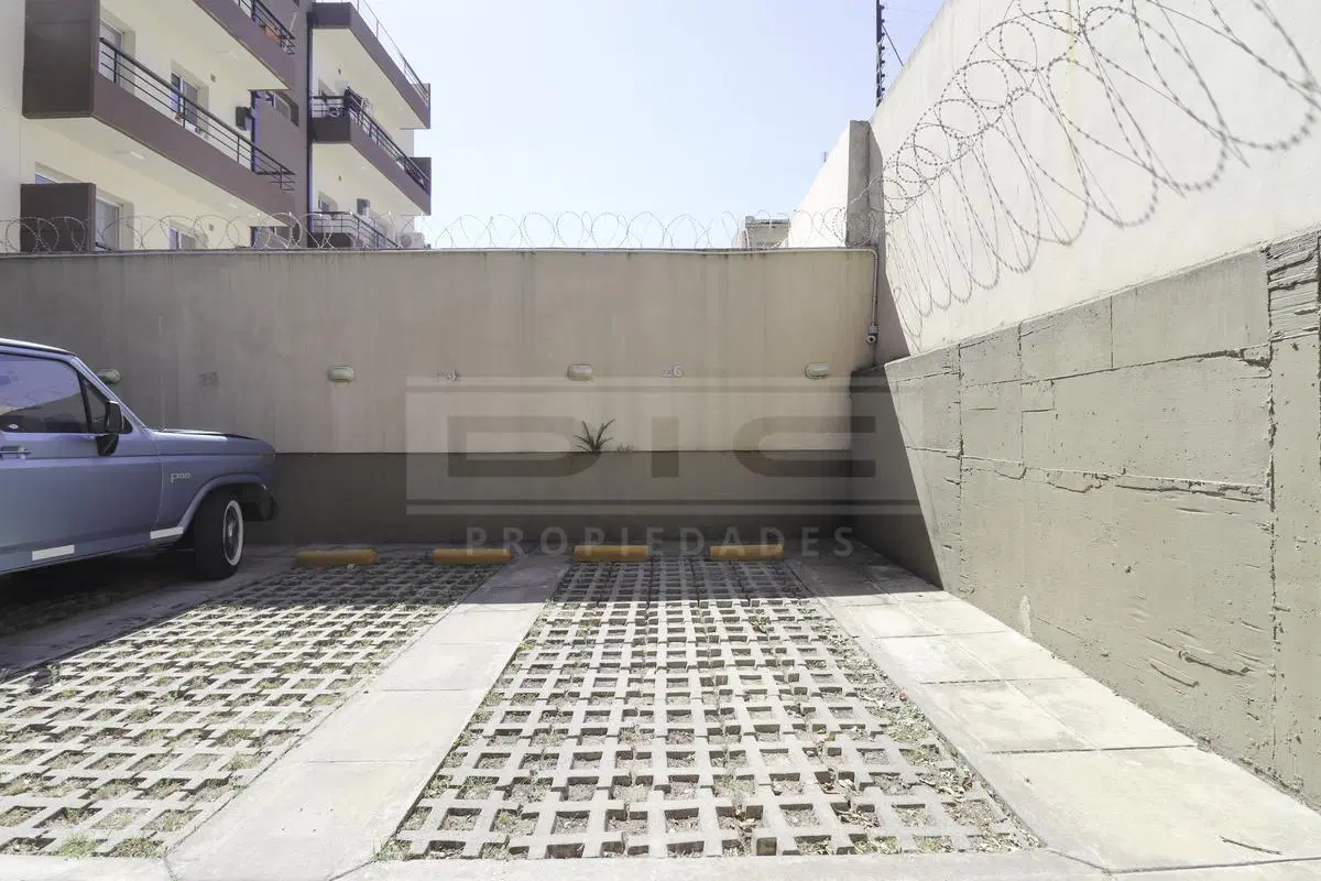 Cochera descubierta en venta San Fernando 2