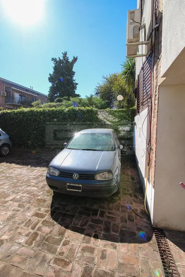 Cochera Venta - San Isidro 6