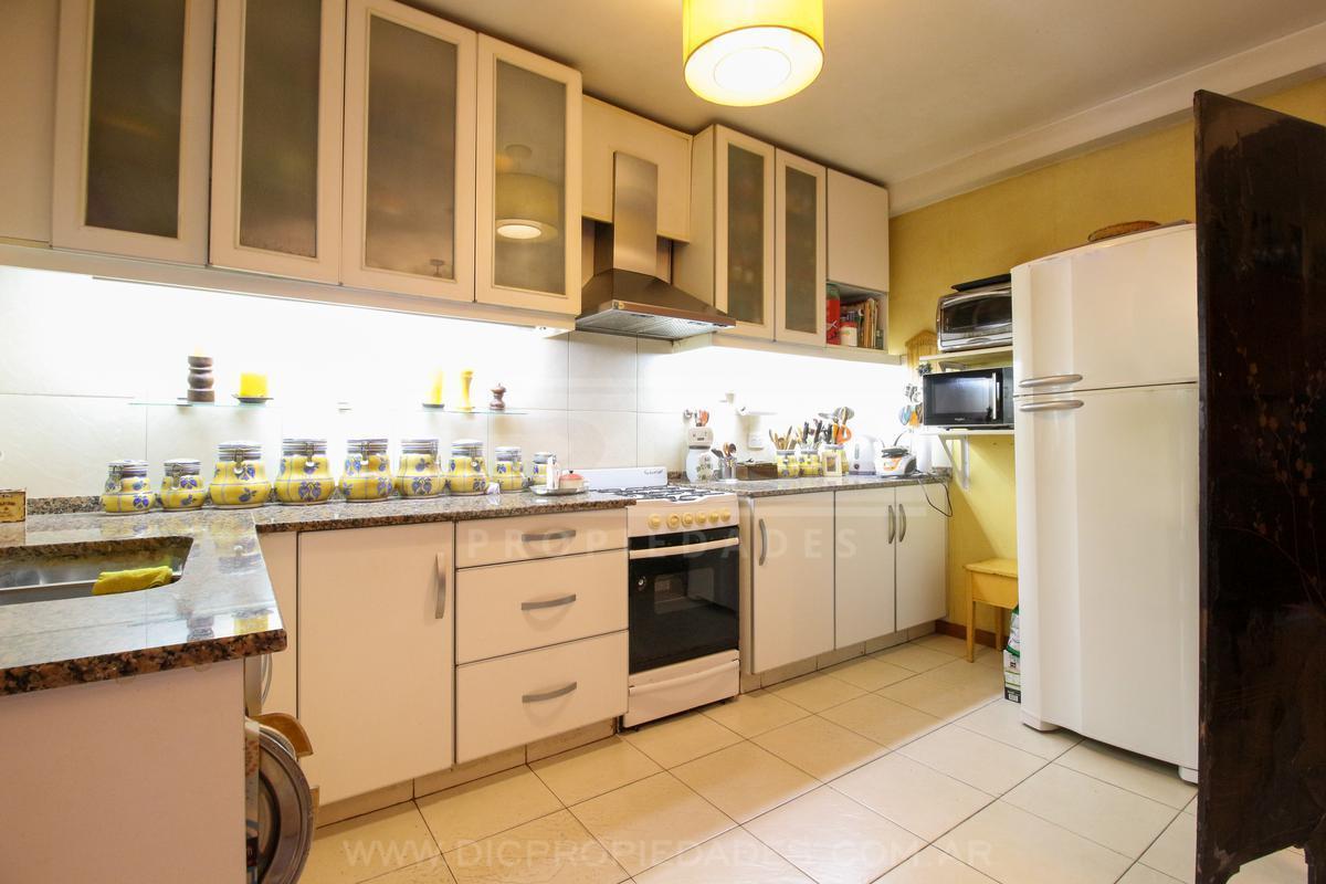 Foto de Triplex 3 ambientes Venta - Boulogne, imagen 2