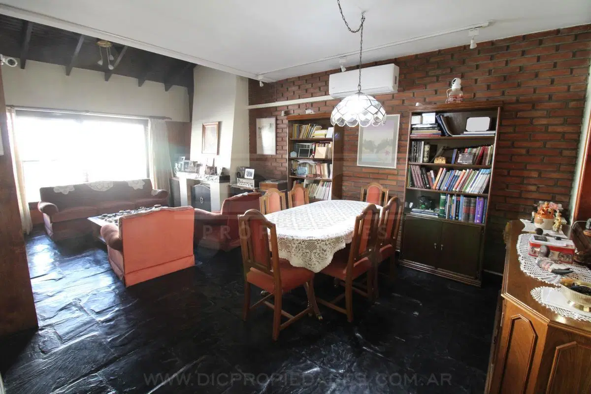 Casa 4 dormitorios Venta  - Beccar 2