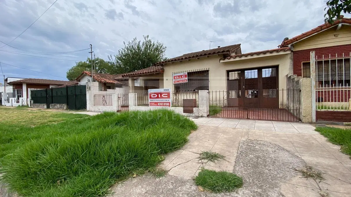 Chalet 2 dormitorios Venta - Los Polvorines 3