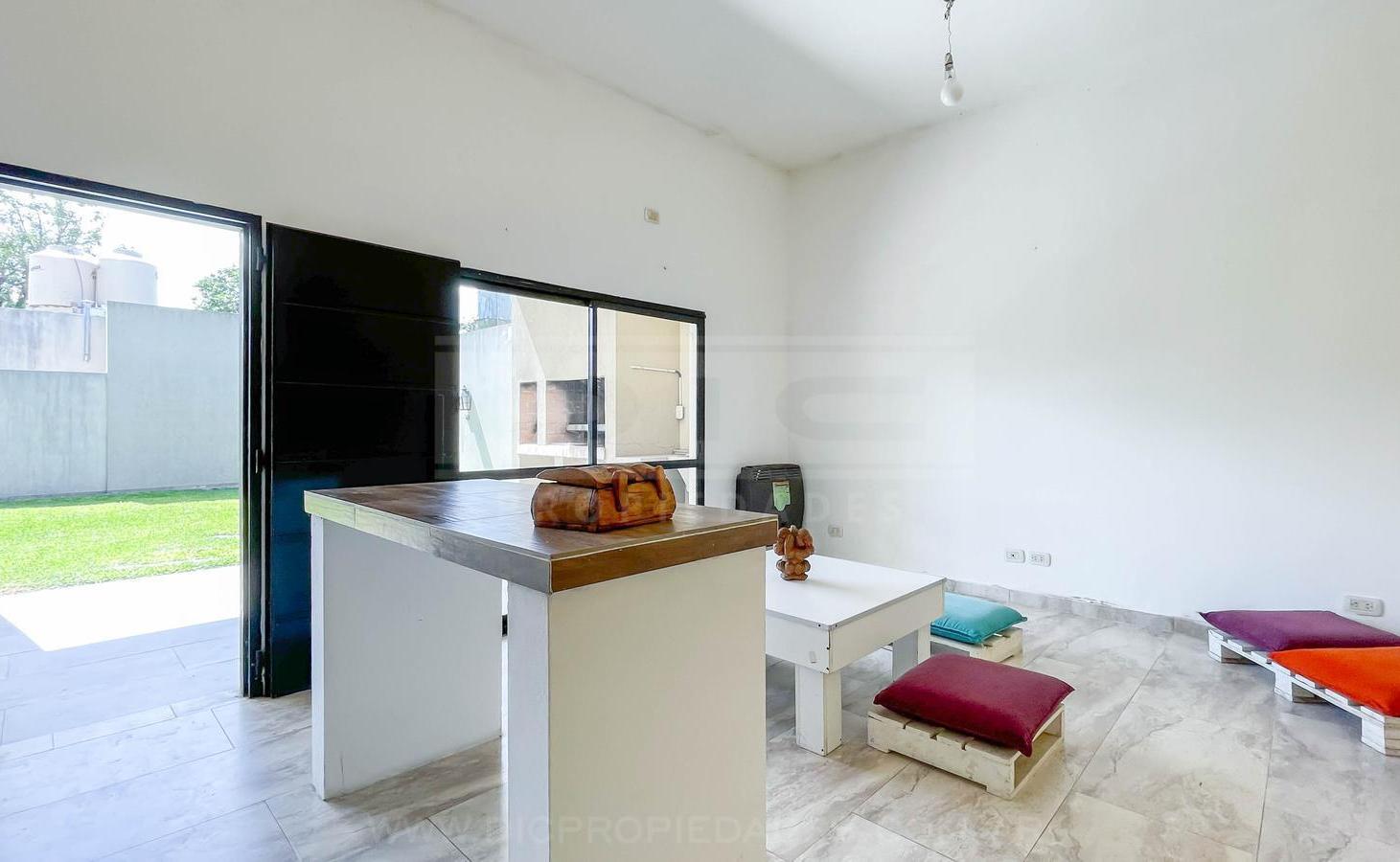 Foto de Casa 4 dormitorios Venta - Boulogne, imagen 2