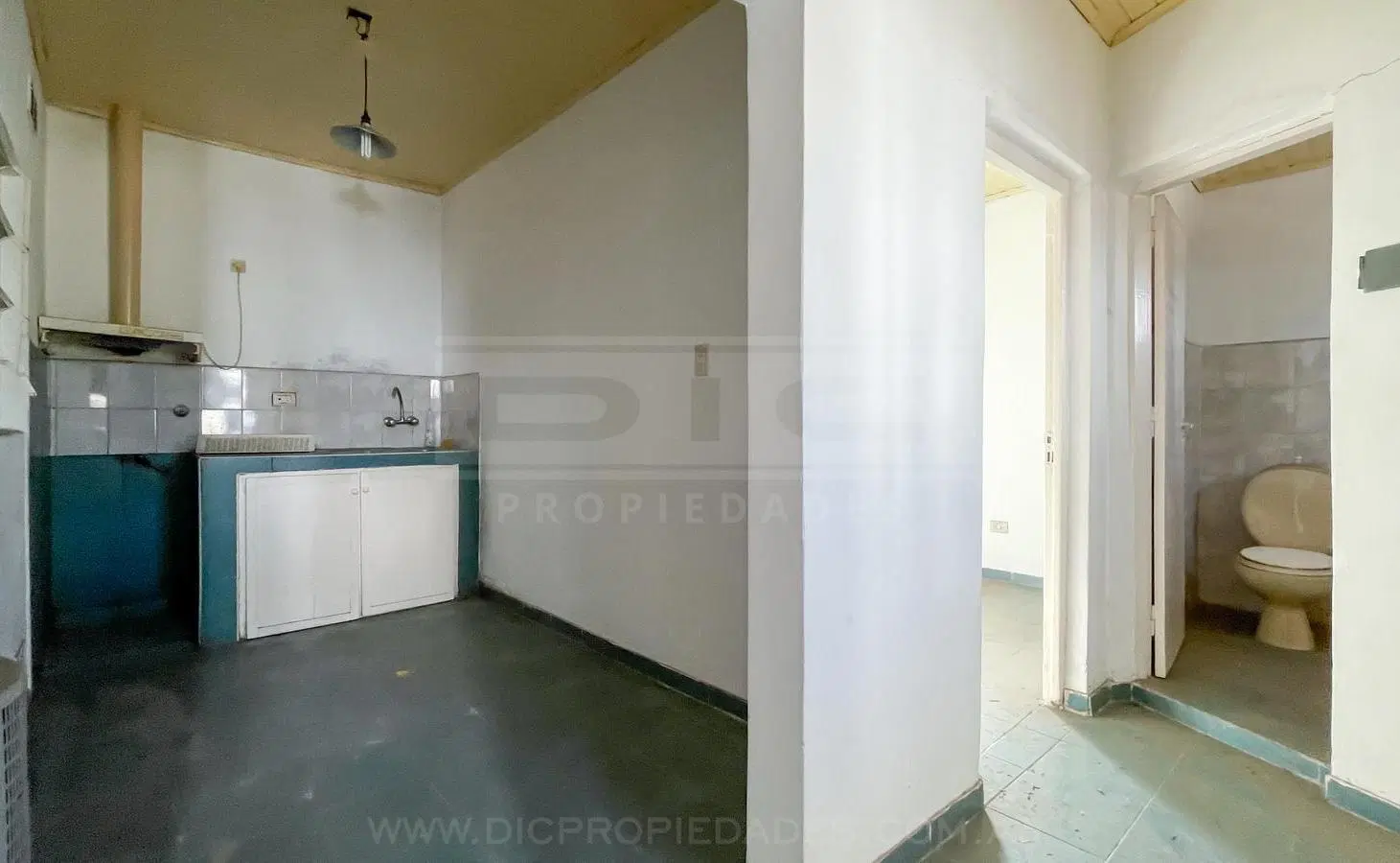 Venta en block de 2 unidades de vivienda más local comercial Venta - Tigre 8