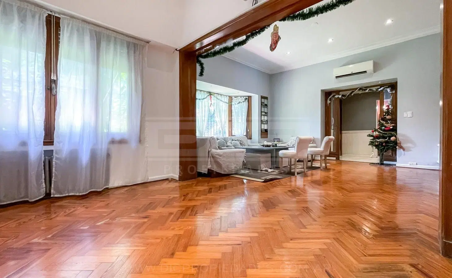Casa 4 dormitorios Venta - La Lucila-Vias/Maipu 2
