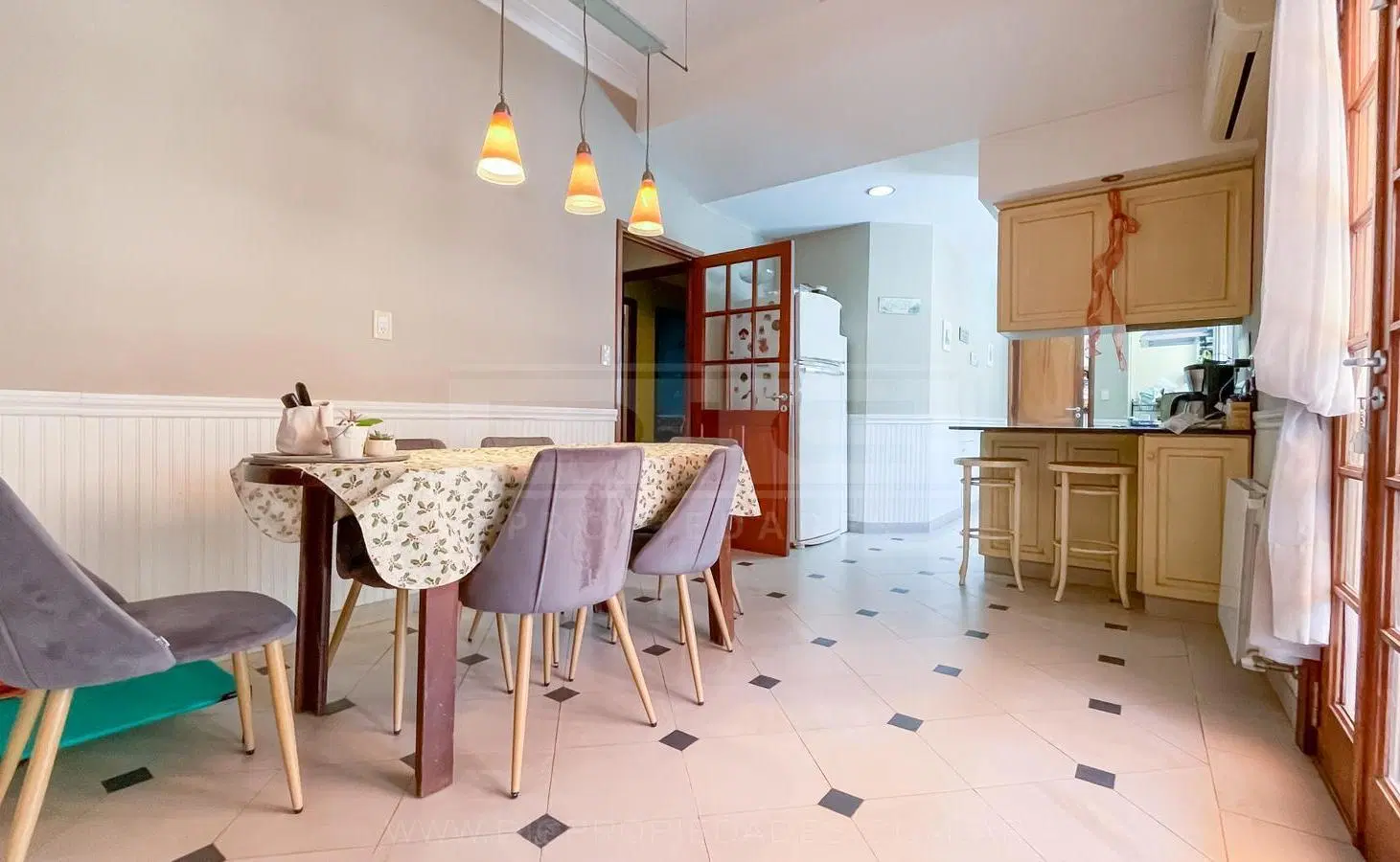 Casa 4 dormitorios Venta - La Lucila-Vias/Maipu 5