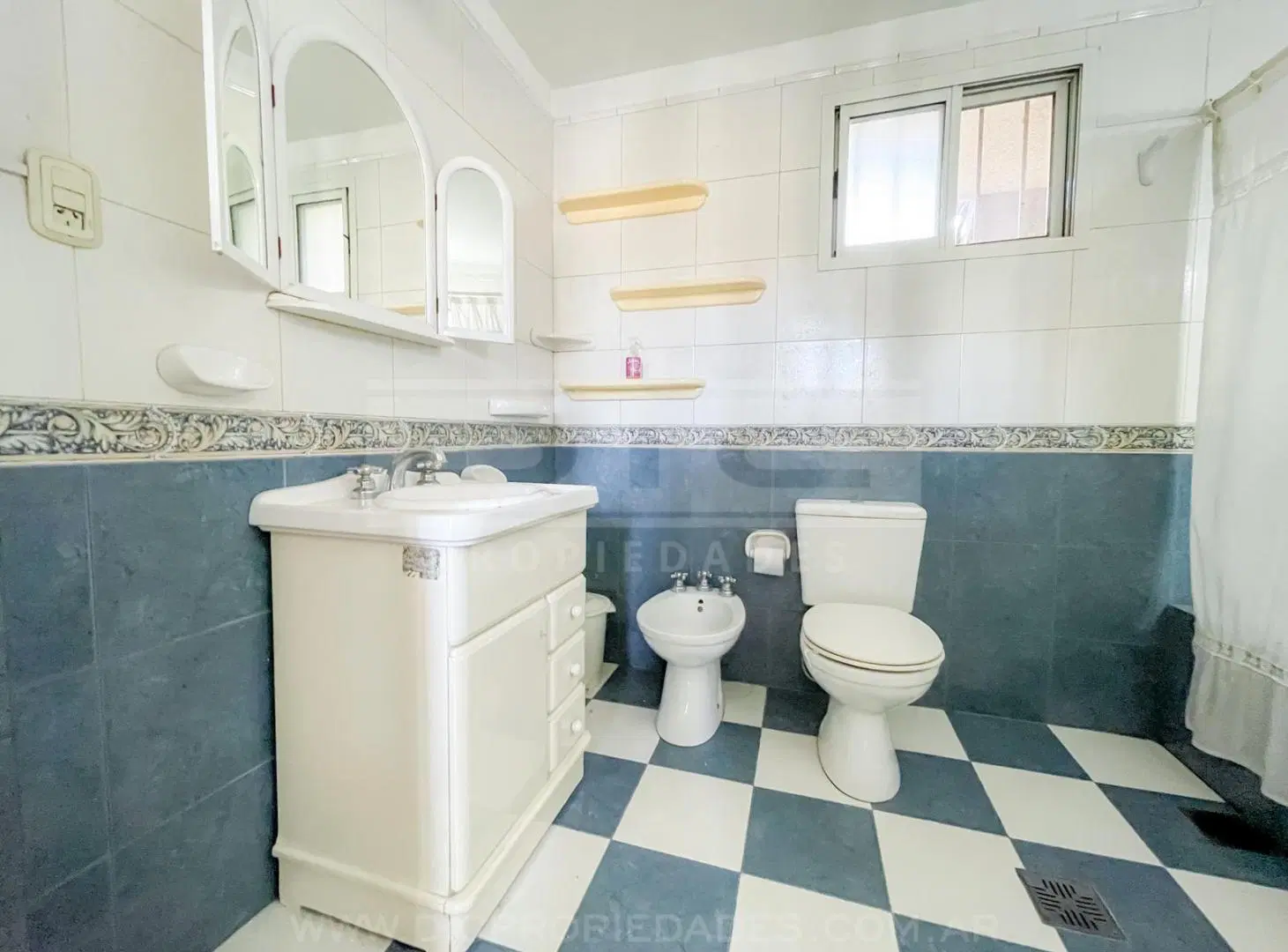 Casa 4 dormitorios Venta - La Lucila-Vias/Maipu 8