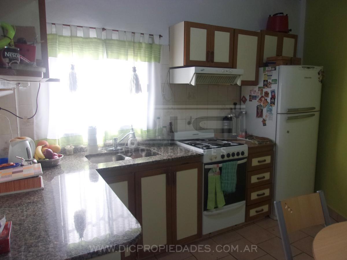 Foto de PH 2 dormitorios Venta - Florida Belgrano-Oeste, imagen 3