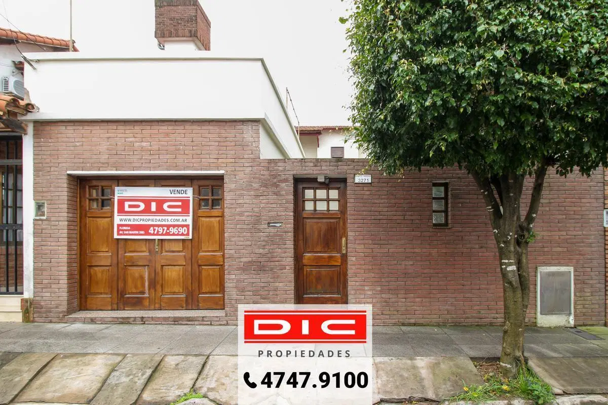 Casa 3 dormitorios Venta - Villa Martelli 2