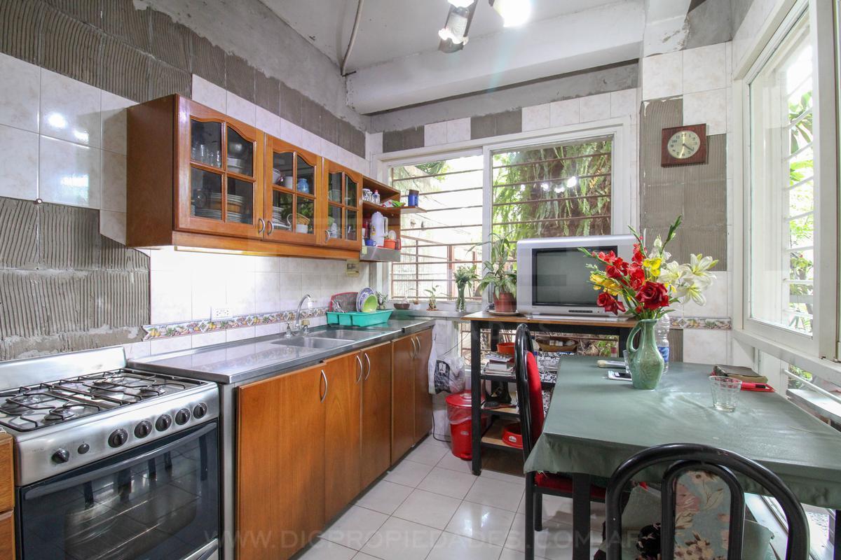 Foto de PH 4 ambientes Venta - Martinez, imagen 2