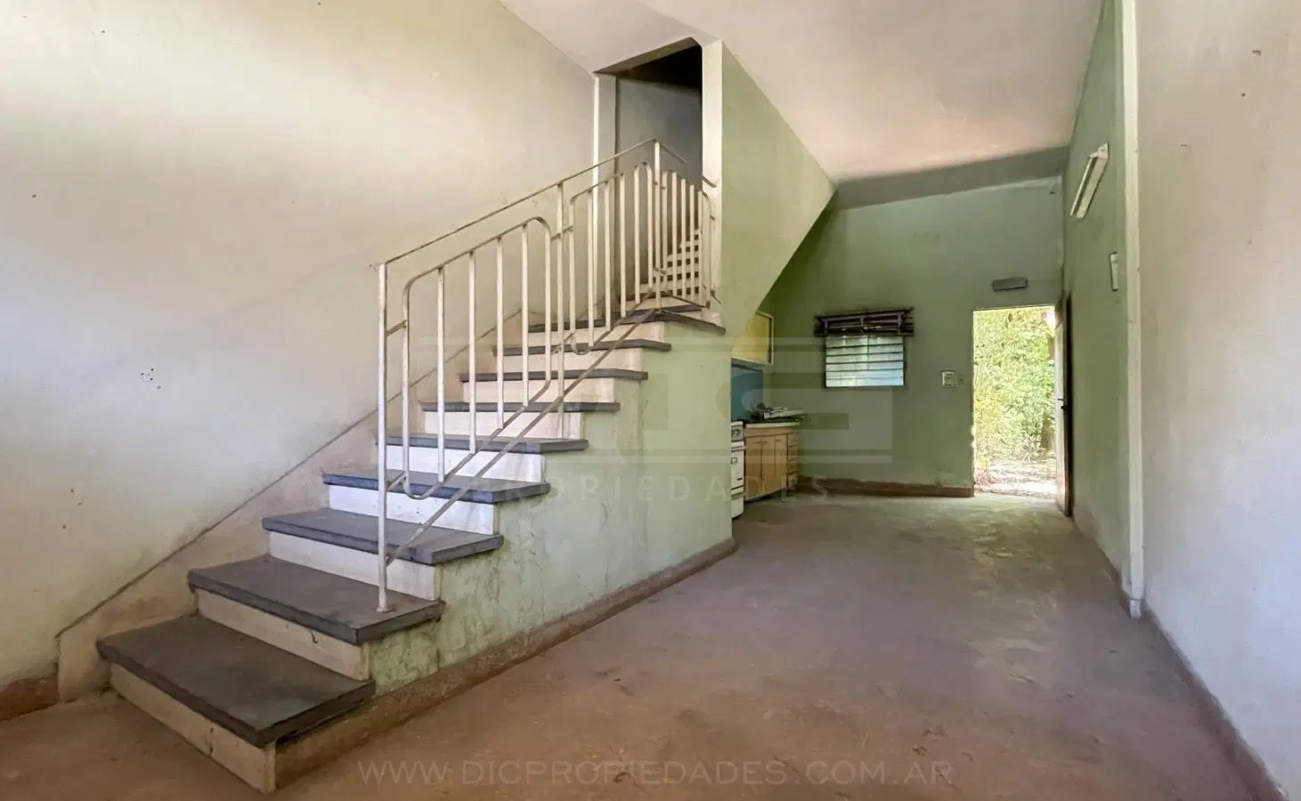 Deposito sobre Lote de 375 m2 Venta - Martinez 3