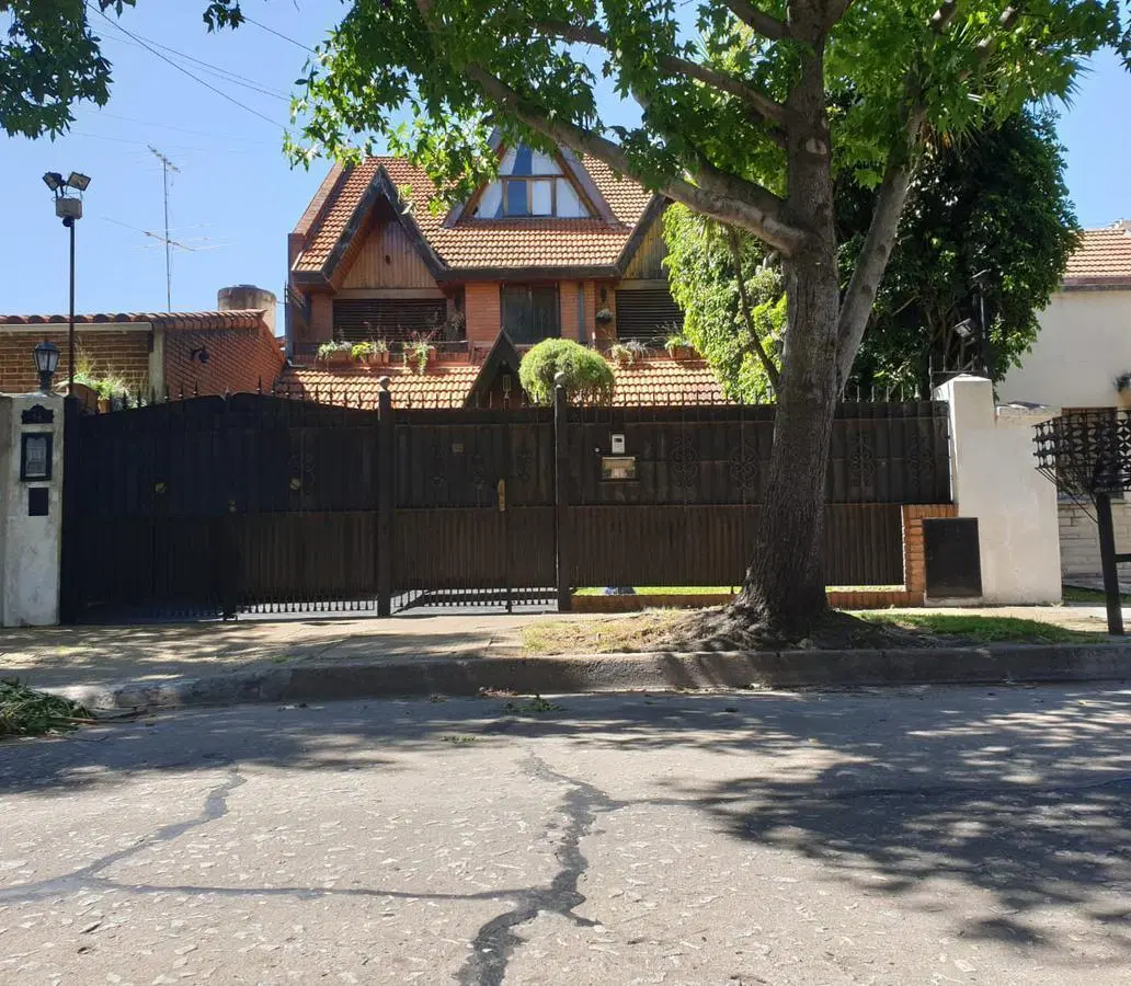 Chalet  5 Ambientes Venta - Martinez 8