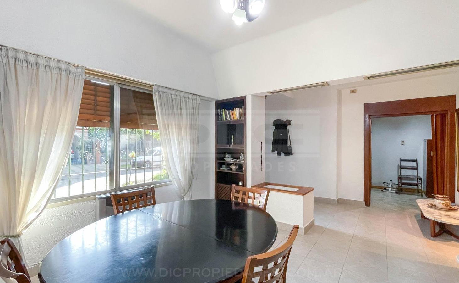 Foto de PH 2 dormitorios Venta - Martinez - Santa Fe/Fleming, imagen 2