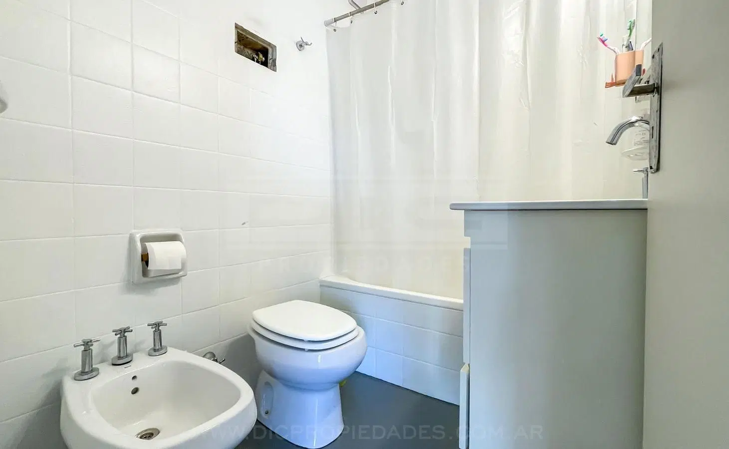 Departamento 3 ambientes Venta - Martinez - Vias/Santa Fe 5