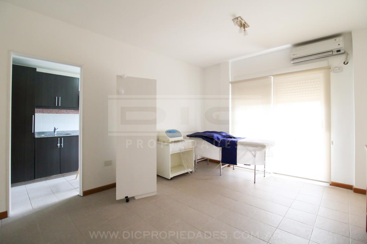 Foto de Departamento 2 ambientes Venta - Urquiza R, imagen 2