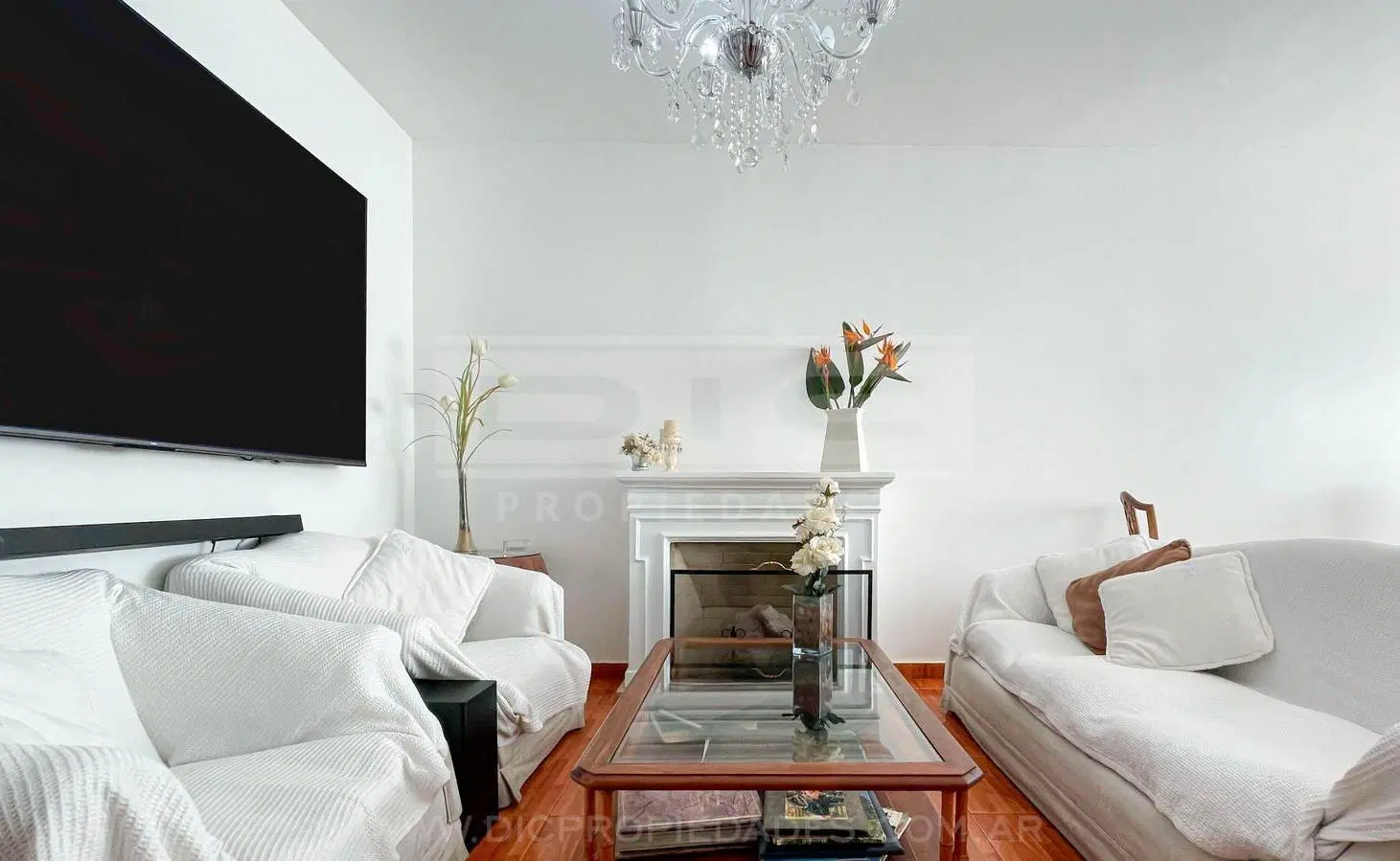 Departamento 4 ambientes Venta - Coghlan 2