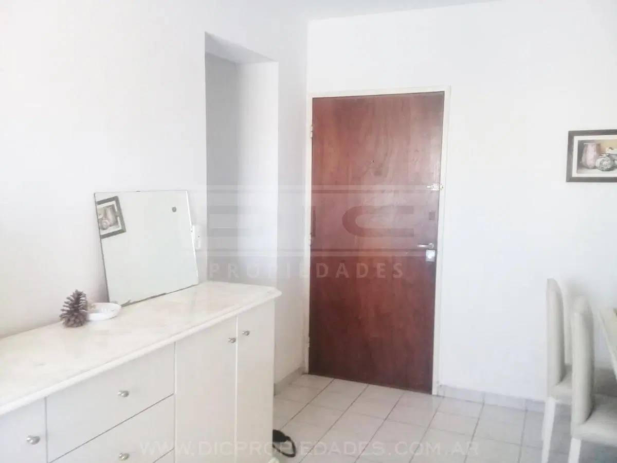 Departamento 2 Amb c/living comedor,luminoso próximo Av. Rivadavia - Villa Luro 3